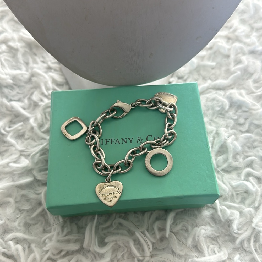 Matching necklace - Picture 3 of 3